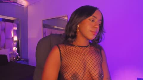 Snapshot of emilyhaan_ chatting on 01/19/25, 07:58 Emily online show from 01/19/25, 07:58