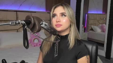 Emily Hendrix online show from 03/12/25, 11:12