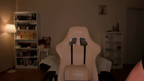Alina online show from 06/11/26, 08:51