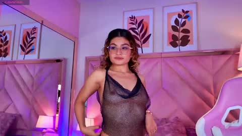 Emilyjonnes  online show from 04/11/26, 10:14