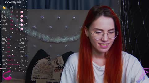 Snapshot of emilykents chatting on 01/06/25, 01:31 EmilyKents online show from 01/06/25, 01:31