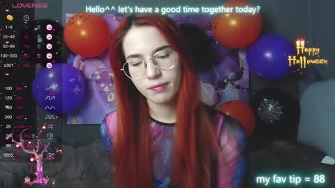 Snapshot of emilykents chatting on 10/29/25, 02:03 EmilyKents online show from 10/29/25, 02:03