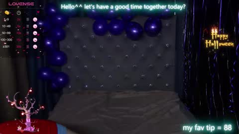 Snapshot of emilykents chatting on 11/02/25, 12:57 EmilyKents online show from 11/02/25, 12:57