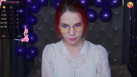 Snapshot of emilykents chatting on 11/28/25, 12:35 EmilyKents online show from 11/28/25, 12:35