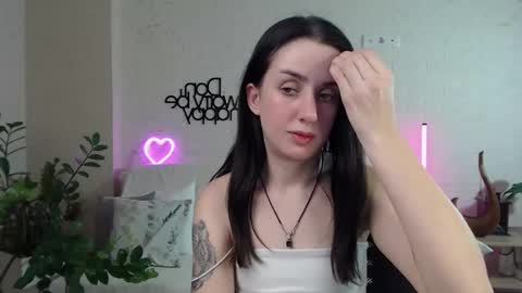 Emyli online show from 03/04/25, 10:05