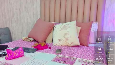 Snapshot of emilyparker__ chatting on 11/09/25, 03:21 My IG - EmilyParker online show from 11/09/25, 03:21