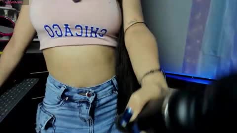 Emy online show from 03/09/26, 10:58