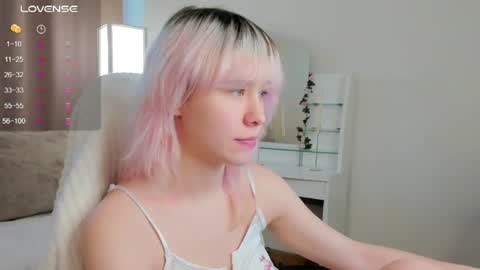 Snapshot of emilytrase chatting on 06/21/26, 01:08 Betty online show from 06/21/26, 01:08