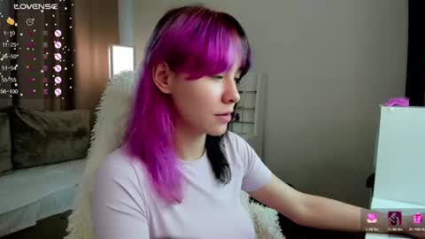 Snapshot of emilytrase chatting on 07/03/26, 01:23 Betty online show from 07/03/26, 01:23