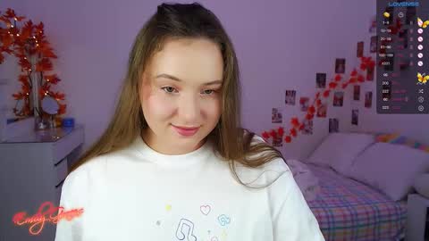 Snapshot of emilyxgrasez chatting on 11/16/25, 02:39 Emily online show from 11/16/25, 02:39