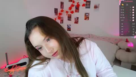 Snapshot of emilyxgrasez chatting on 11/22/25, 02:21 Emily online show from 11/22/25, 02:21