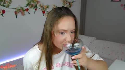 Emily online show from 04/16/26, 10:34