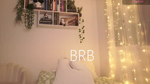 Snapshot of emilyxrose_ chatting on 12/02/24, 10:01 IG thickemmsss online show from 12/02/24, 10:01