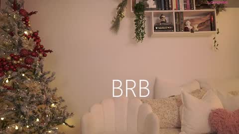 Snapshot of emilyxrose_ chatting on 12/13/24, 10:13 IG thickemmsss online show from 12/13/24, 10:13