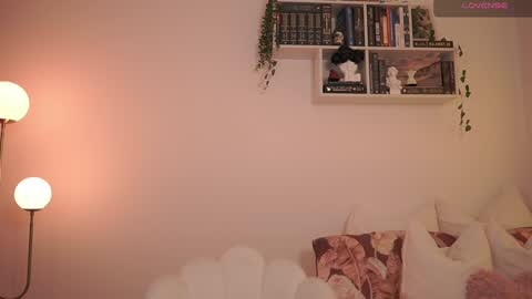 IG thickemmsss online show from 02/07/25, 08:20