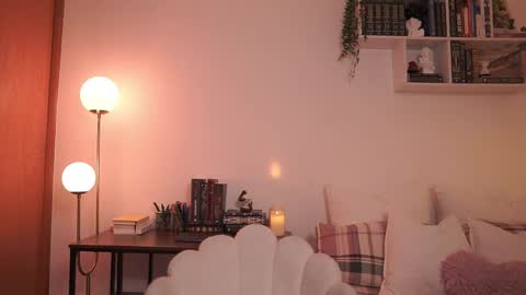 Snapshot of emilyxrose_ chatting on 03/02/25, 07:56 IG thickemmsss online show from 03/02/25, 07:56