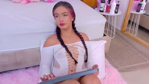 Emily Bank online show from 03/13/26, 08:04