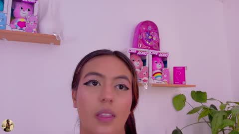 Emily Bank online show from 04/10/26, 07:51