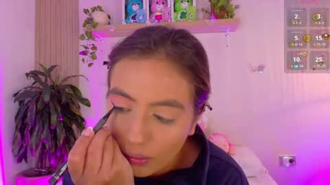 Snapshot of emilyy_bank chatting on 06/08/26, 01:11 Emily Bank online show from 06/08/26, 01:11