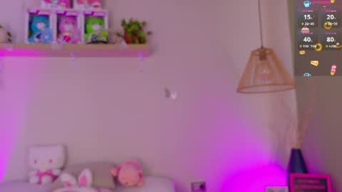 Snapshot of emilyy_bank chatting on 06/11/26, 08:29 Emily Bank online show from 06/11/26, 08:29