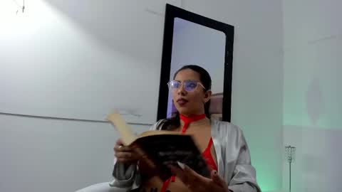 emilyy_cooperr online show from 02/11/25, 03:08