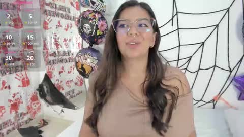 emilyy_cooperr online show from 10/11/25, 12:15