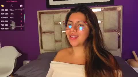 emilyy_cooperr online show from 06/23/26, 12:14