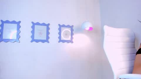 emilyy_kim online show from 03/11/25, 07:58