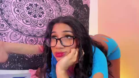 Snapshot of emilyy_walker chatting on 06/03/26, 01:03 emilyy_walker online show from 06/03/26, 01:03