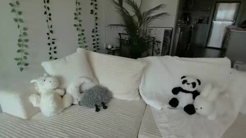 Emily brunette and Charlotte redhead online show from 04/06/26, 02:18