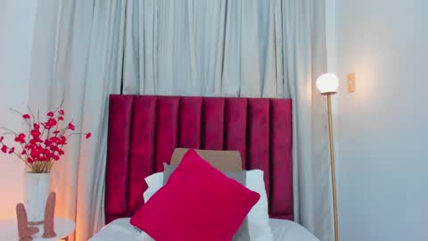 Emilyy Watson online show from 01/10/25, 11:43