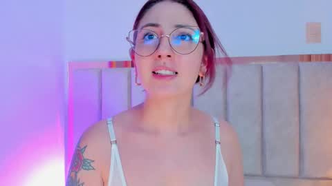 Emilyy Watson online show from 09/10/25, 12:21