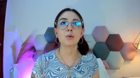 Emilyy Watson online show from 09/23/25, 12:57