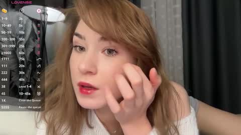 Nadya online show from 10/29/25, 09:16