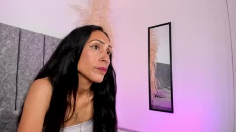 Emily online show from 08/04/26, 07:27