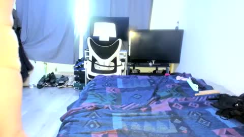 emliyjamesmjb online show from 02/07/25, 10:40