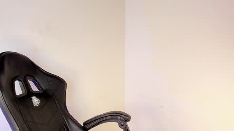 emma online show from 02/23/25, 04:13