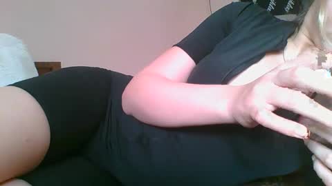 Snapshot of emma_991 chatting on 12/27/24, 07:29 emma_991 online show from 12/27/24, 07:29