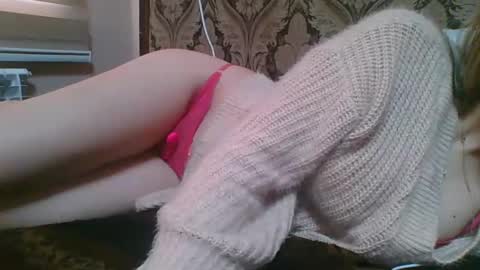 Snapshot of emma_991 chatting on 01/11/25, 09:57 emma_991 online show from 01/11/25, 09:57