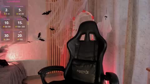   online show from 10/28/25, 09:06