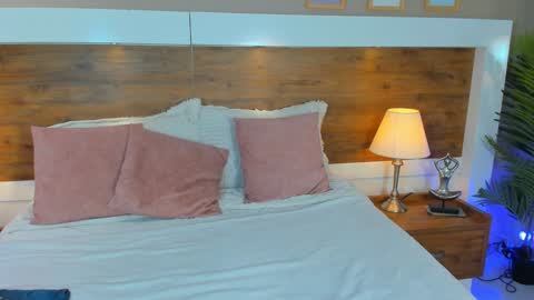 Snapshot of emma_bakker_ chatting on 01/16/25, 05:44 Emma online show from 01/16/25, 05:44