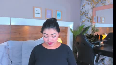 Emma  online show from 04/07/26, 11:43