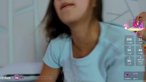 Snapshot of emma_benett chatting on 03/05/25, 12:38 Emma online show from 03/05/25, 12:38