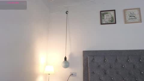 Snapshot of emma_blake__ chatting on 11/09/25, 04:44 Emma online show from 11/09/25, 04:44