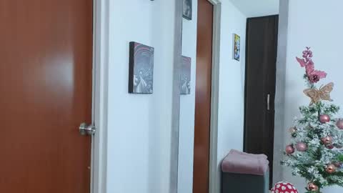 Emma Blue  modelo independiente online show from 12/01/24, 10:43