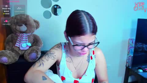emma_boo_ online show from 05/15/26, 02:02