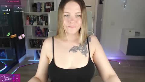 Emma online show from 05/08/26, 04:56