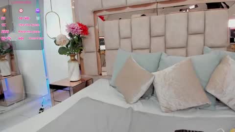 Snapshot of emma_carterr1 chatting on 11/28/25, 05:48 pau online show from 11/28/25, 05:48