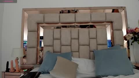 Snapshot of emma_castilloo chatting on 11/03/25, 10:05 Emma Castillo online show from 11/03/25, 10:05