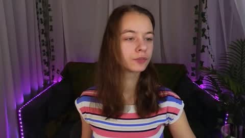 Snapshot of emma_chaser chatting on 12/20/25, 01:23 emma_chaser online show from 12/20/25, 01:23